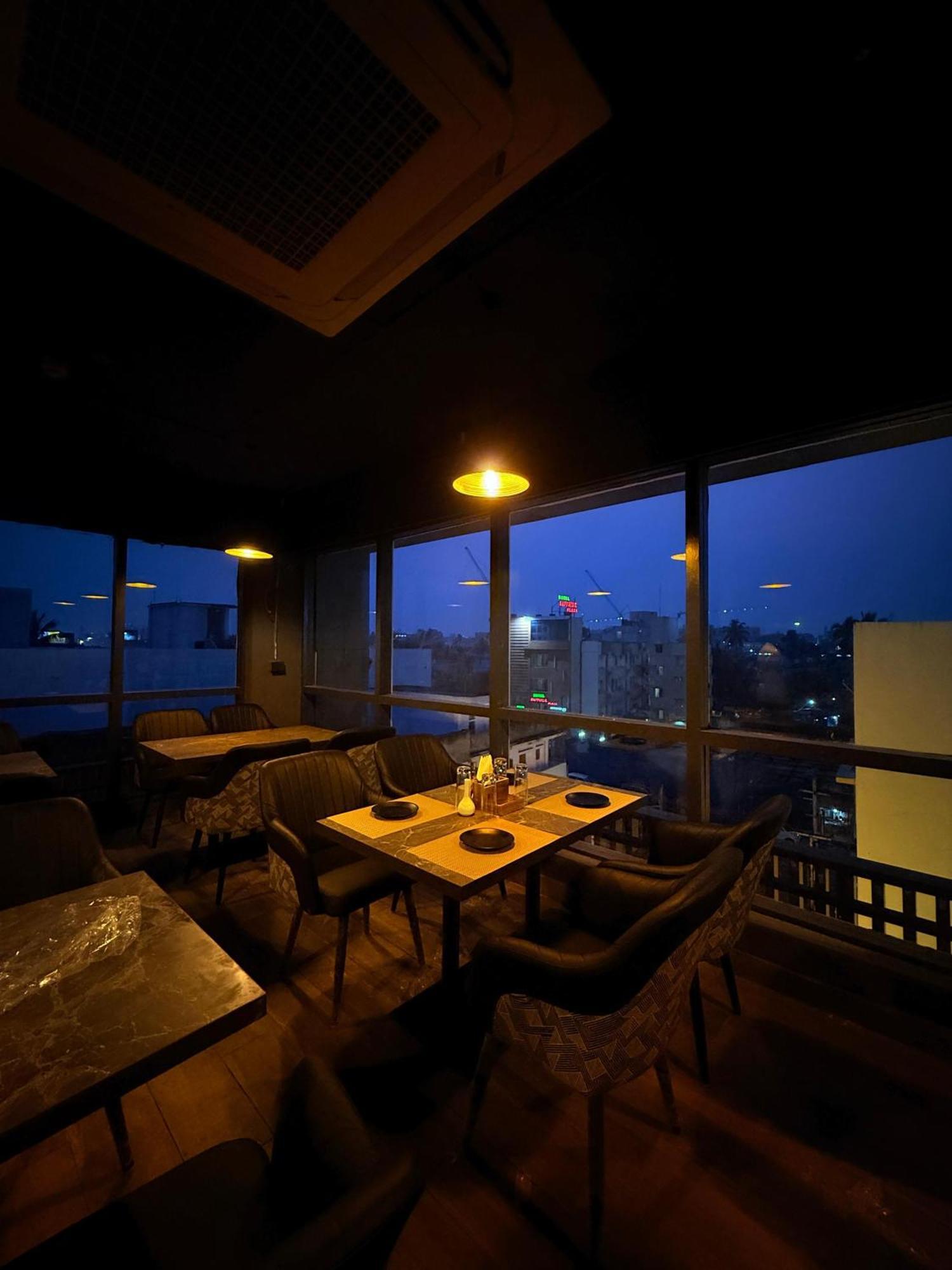 Hotel Orange Bhubaneswar Extérieur photo